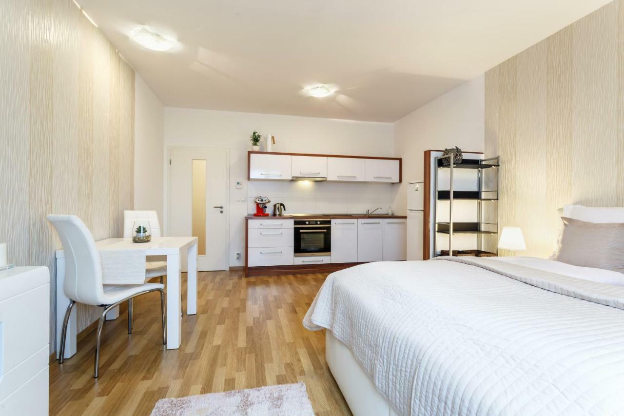 Golden Apartments Rezidence Nová Karolina Ostrava Esterno foto