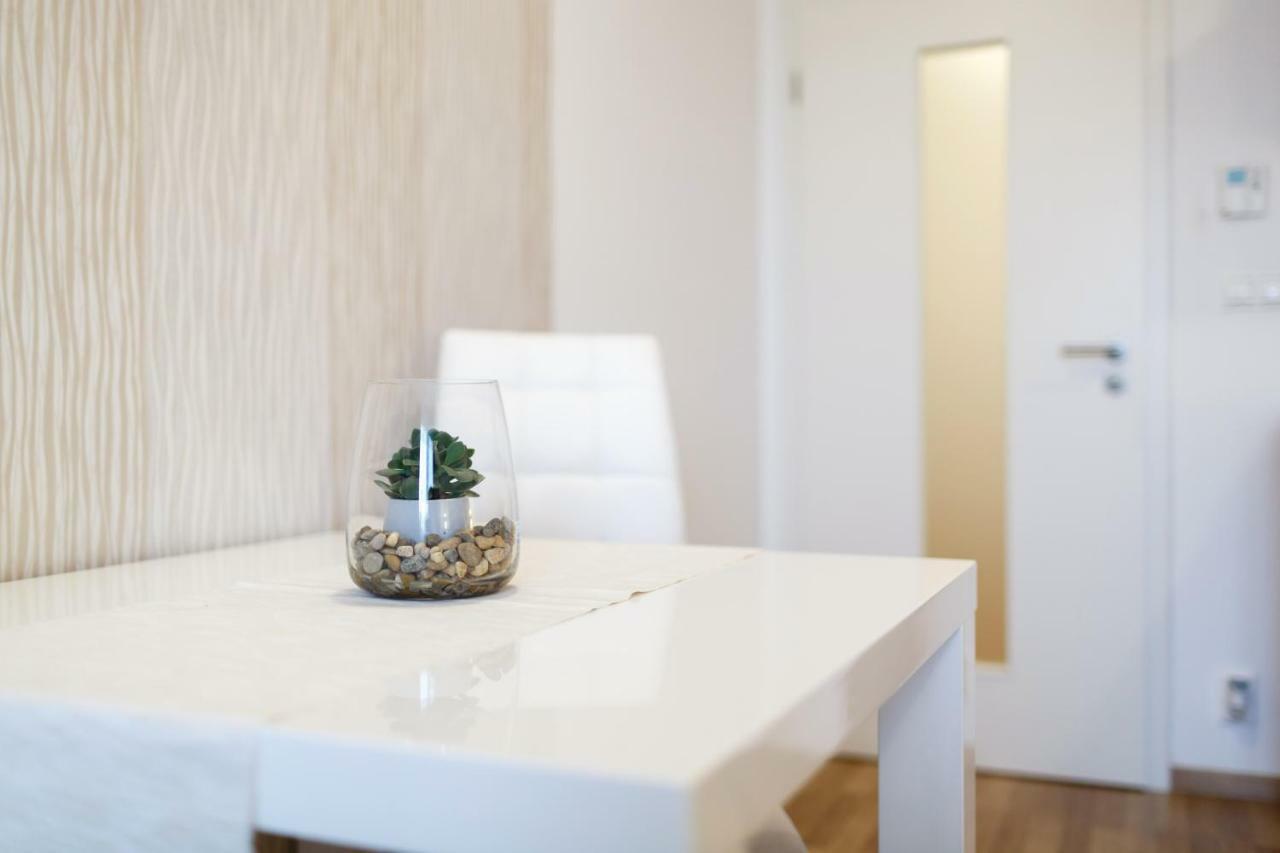 Golden Apartments Rezidence Nová Karolina Ostrava Esterno foto